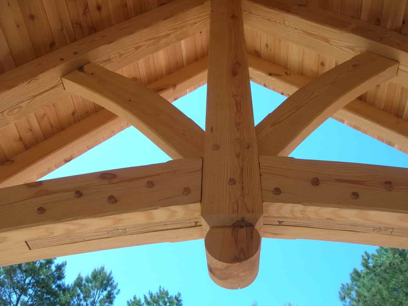 accent detail in timber frame porch truss
