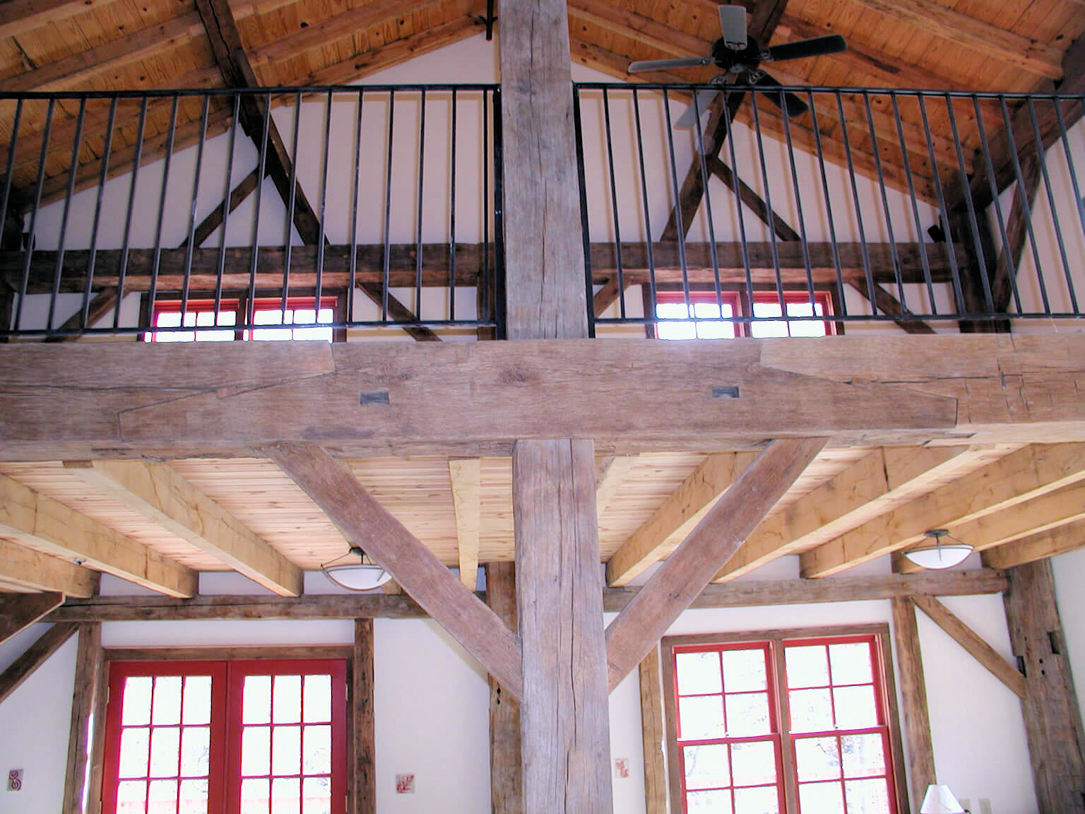 barn-home-interior
