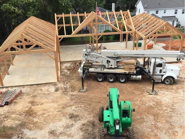 timber frame garage raising
